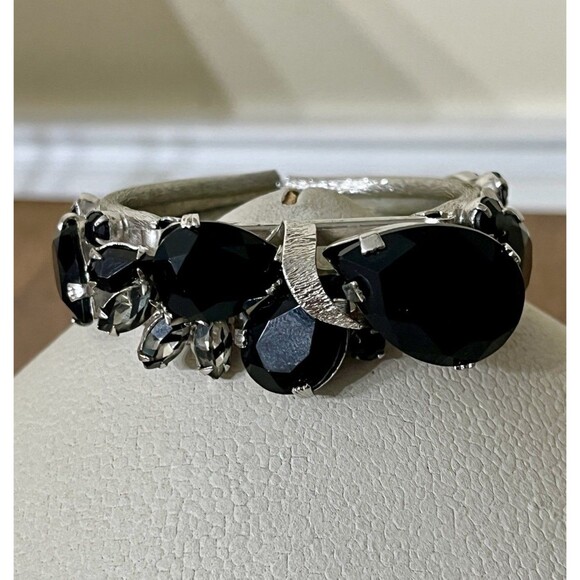 Vintage Juliana Style Silver Tone Clamper Bracelet Black Rhinestone Whimsigoth - Picture 1 of 10